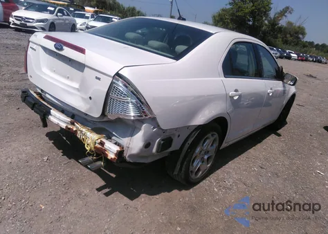 2010 Ford Fusion Se z USA, uszkodzony, nr VIN 3FAHP0HA0AR371310